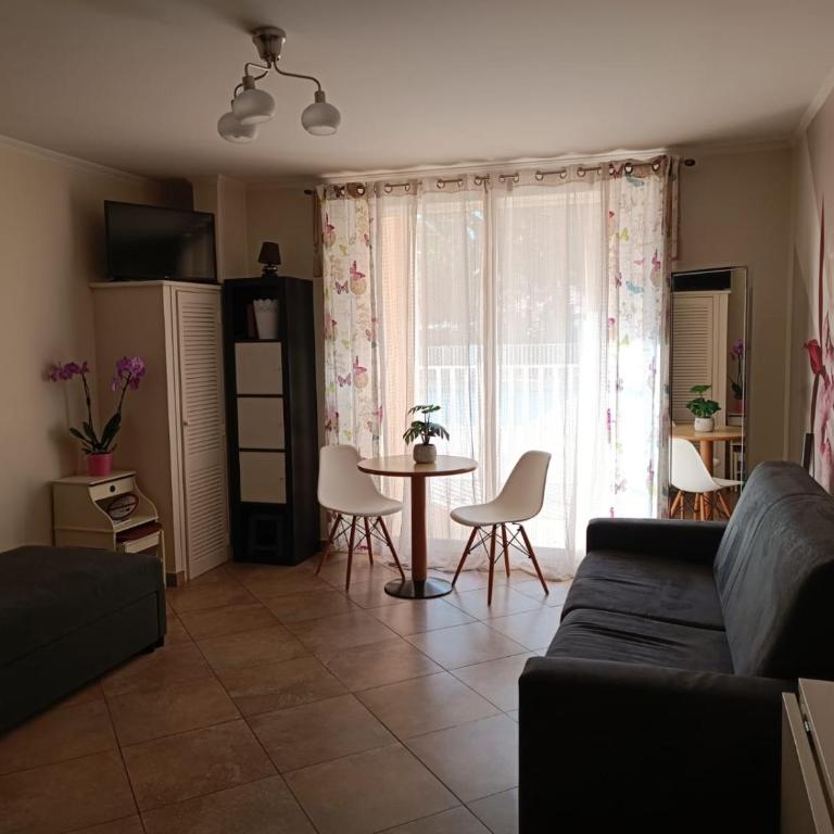 Proche de Monaco appartement devant piscine - Appartement 1 Chambre - 4