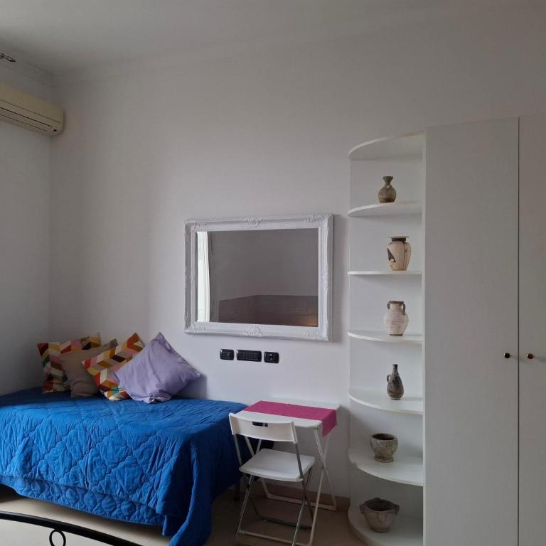 Dimora Filangieri - Camera Tripla con Bagno Privato Esterno - 5