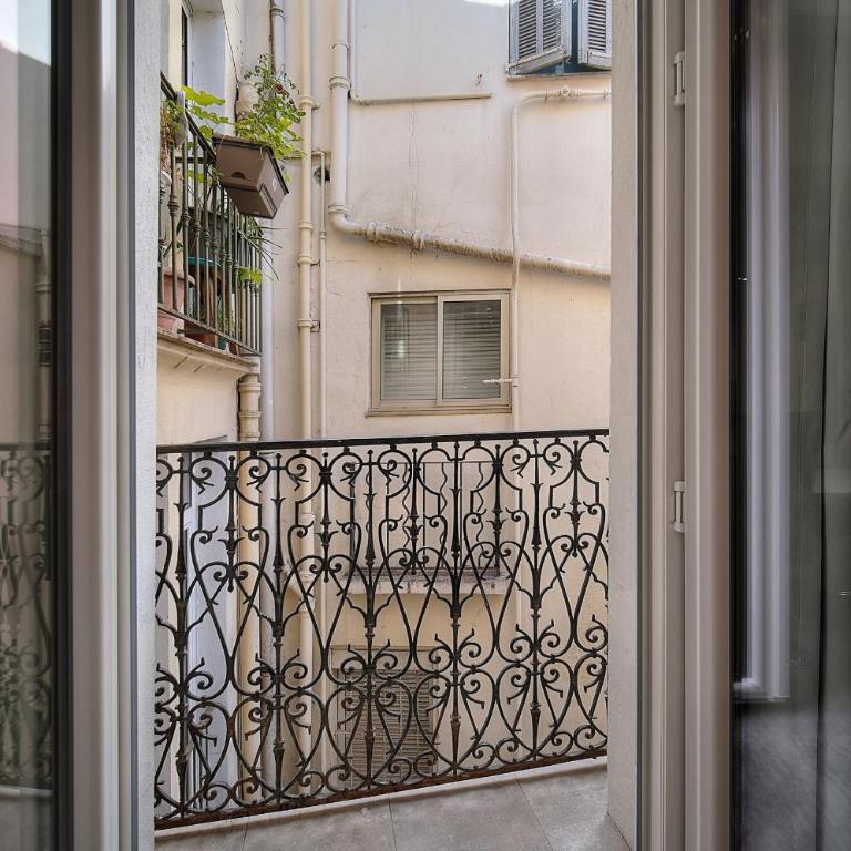2 pièces Moderne FELIX FAURE-VIEUX PORT A1B232 - Appartement 1 Chambre Supérieur - 7