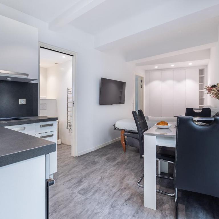 2 pièces Moderne FELIX FAURE-VIEUX PORT A1B232 - Appartement 1 Chambre Supérieur - 9