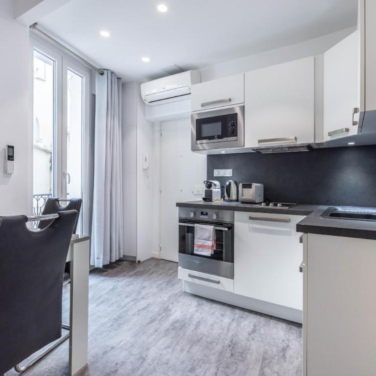 2 pièces Moderne FELIX FAURE-VIEUX PORT A1B232 - Appartement 1 Chambre Supérieur - 8