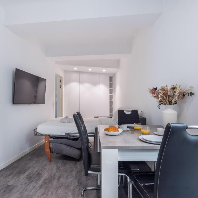 2 pièces Moderne FELIX FAURE-VIEUX PORT A1B232 - Appartement 1 Chambre Supérieur - 18