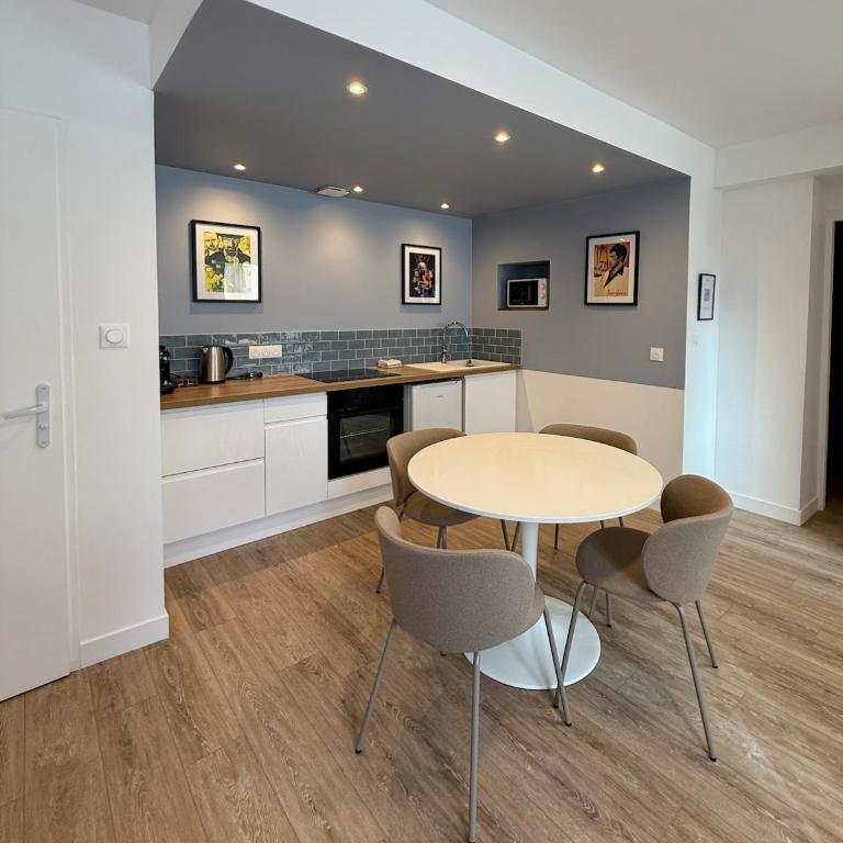P01 Grand appartement proche gare cinéma jacuzzi RDC sur cour privative - Apartamento de 1 dormitorio - 14