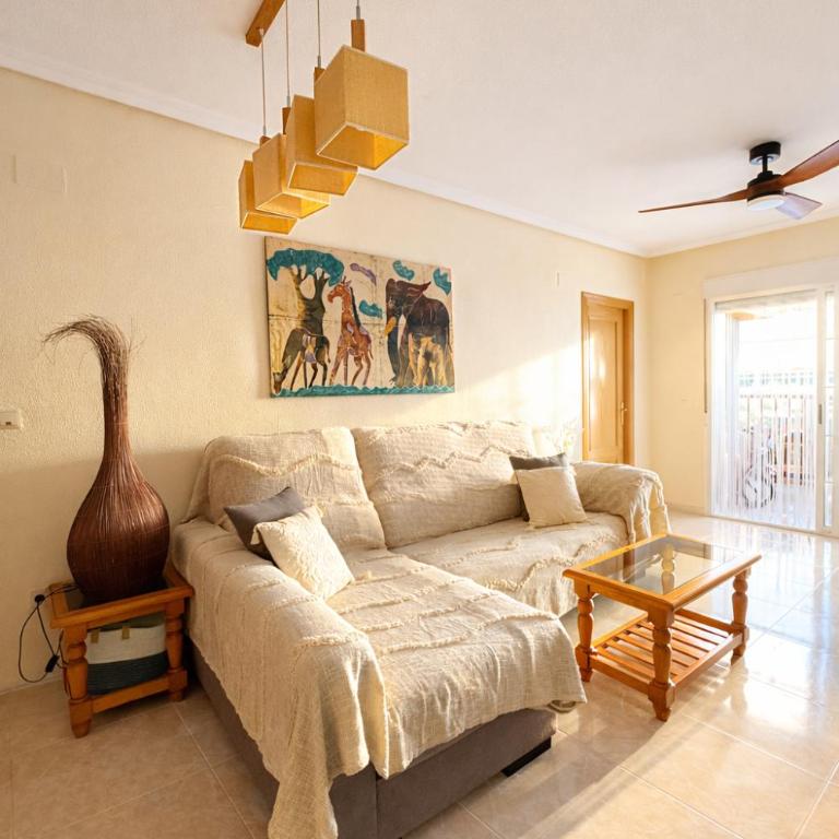 Apartamento familiar 3 habitaciones con piscina y parking - Playa a 5 min a pie - Aeropuerto Alicante a 10 min - Apartamento de 3 dormitorios - 2