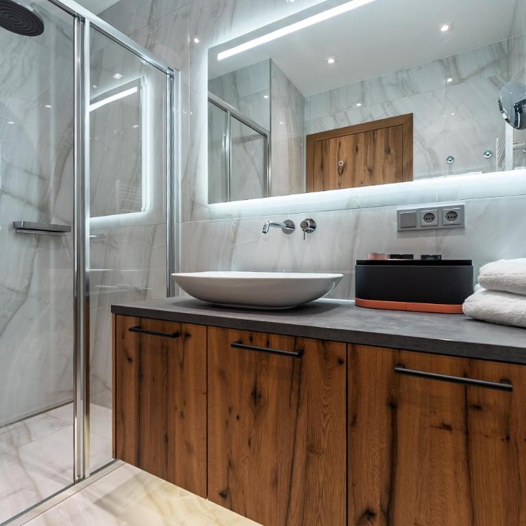 Hotel Vier Jahreszeiten - Junior Suite mit Balkon - 5