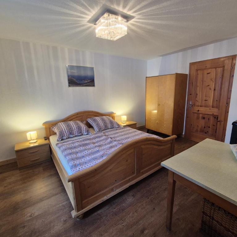 Spiss 21 - Doppelzimmer mit Bergblick - 5