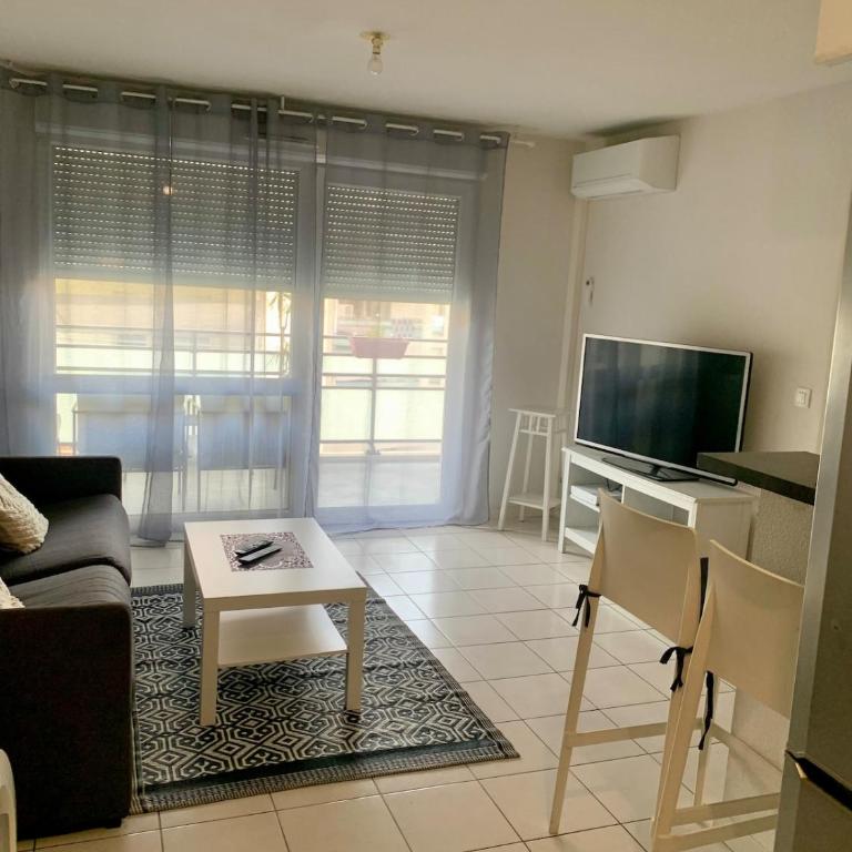 Agréable 2 pièces climatisé parking gratuit - Apartamento de 1 dormitorio - 3