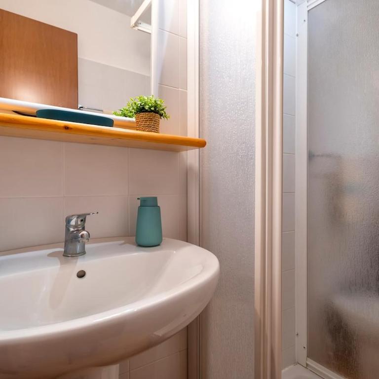 NURAS - Casa Tiria - garden & private pool - Two-Bedroom Apartment with Private Pool - 53
