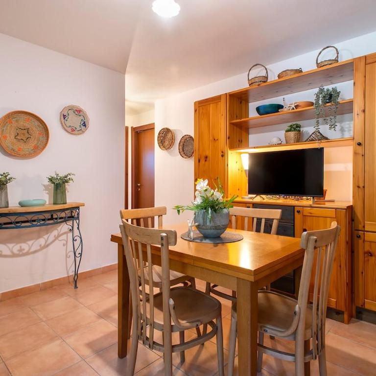 NURAS - Casa Tiria - garden & private pool - Two-Bedroom Apartment with Private Pool - 32