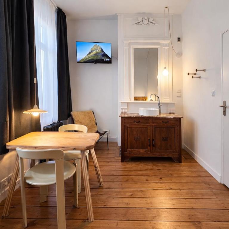 LA MAISON FIVES - Esprit Hôtel Design - Lille - Chambre Double avec Salle de Bains Privative - 11