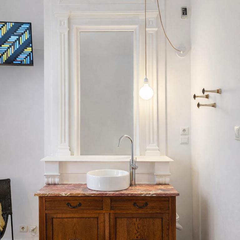 LA MAISON FIVES - Esprit Hôtel Design - Lille - Chambre Double avec Salle de Bains Privative - 7