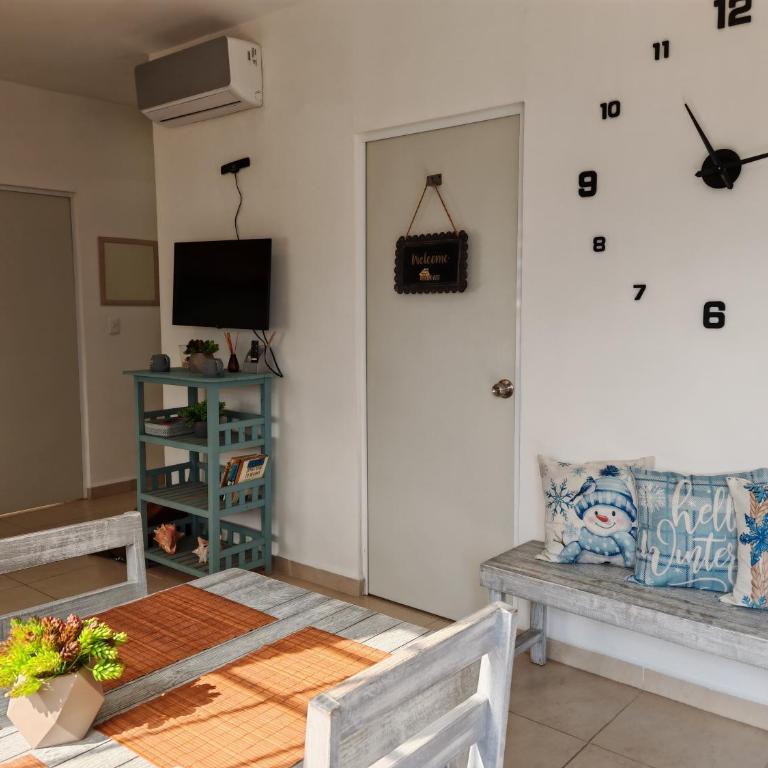 Wooden Nest Beach - El Lugar para tus Vacaciones - Three-Bedroom Apartment - 1
