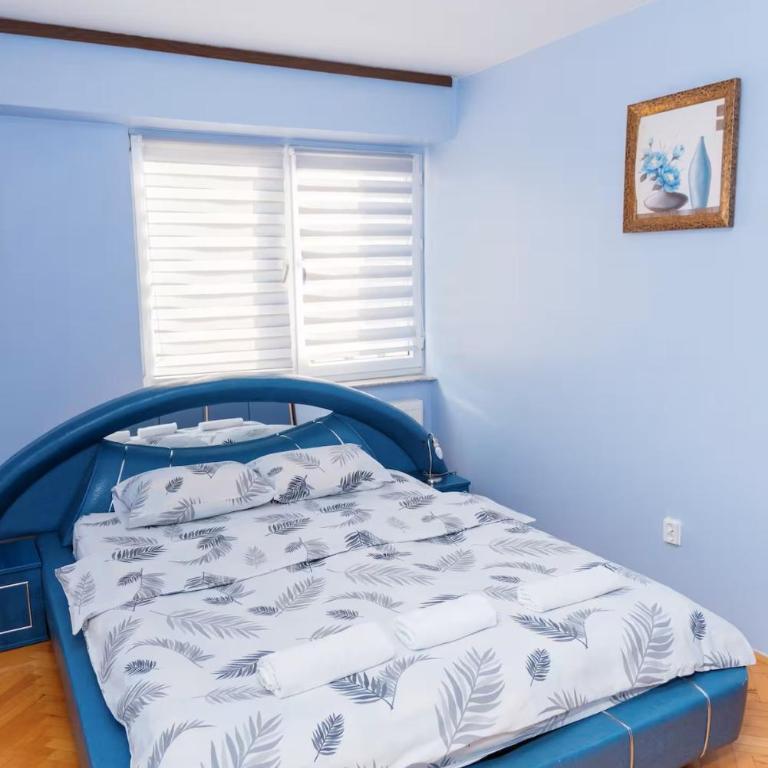 Panorama City Hall Wiew - Sarajevo Cable car apartment - Two-Bedroom Apartment - 9