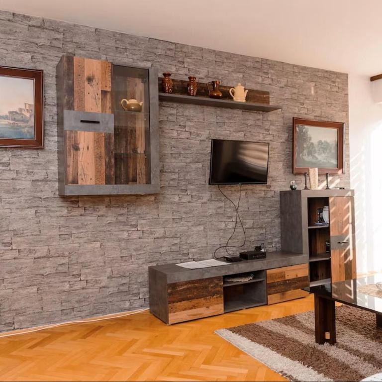 Panorama City Hall Wiew - Sarajevo Cable car apartment - Two-Bedroom Apartment - 6