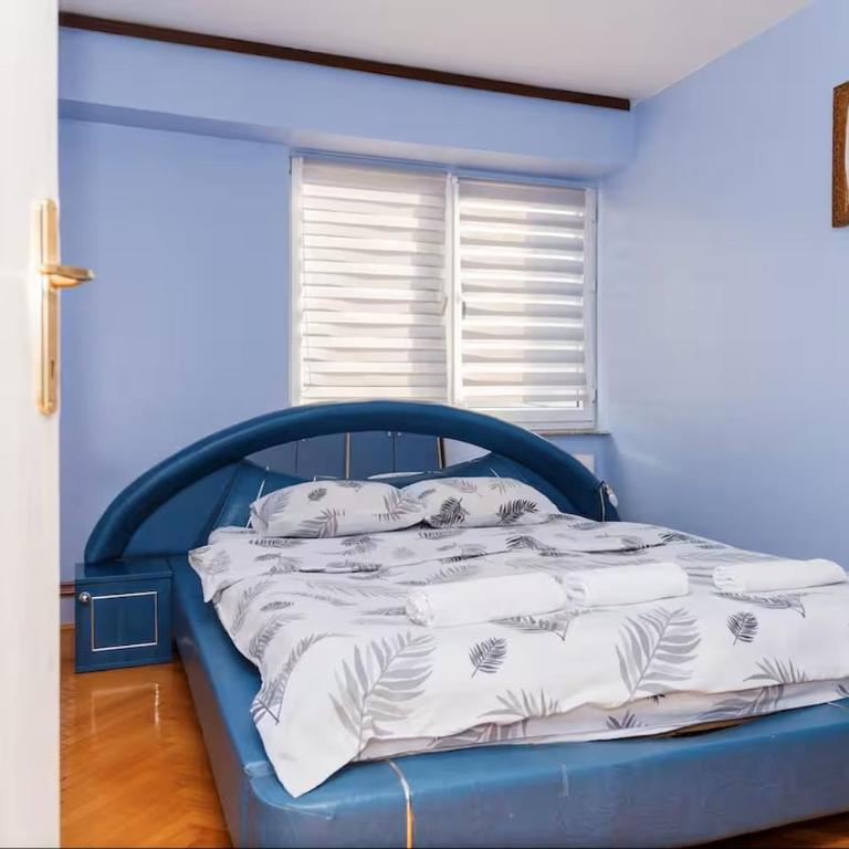 Panorama City Hall Wiew - Sarajevo Cable car apartment - Two-Bedroom Apartment - 11