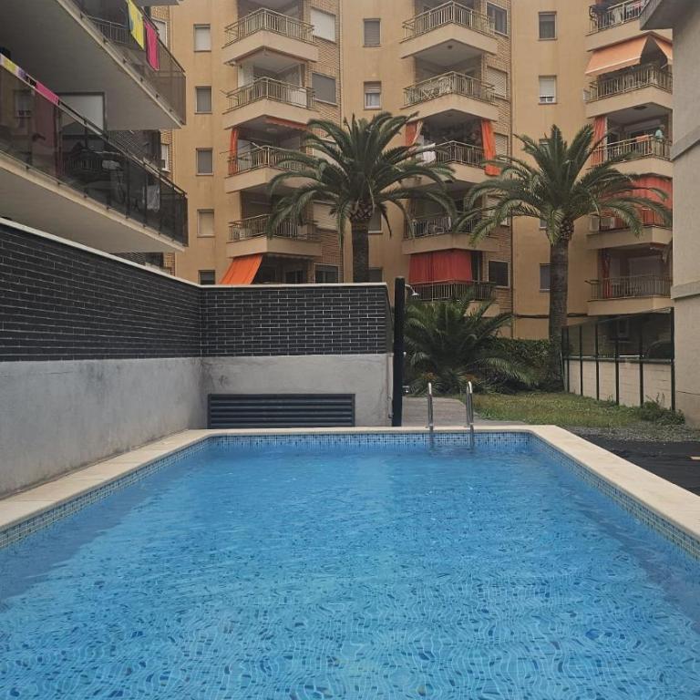 Luxury Beachfront Family Apartment - Two-Bedroom Apartment - 36