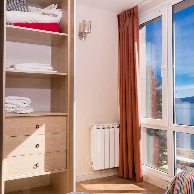Bariloche centro, varios edificios, San Martin 460, Mitre 670 y Pannozzi 63 - Apartamento de 2 dormitorios con vistas al lago - 10