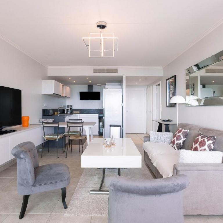 Blue Riviera - Terrace with sea view, pool, modern, spacious, AC - Apartment - 33