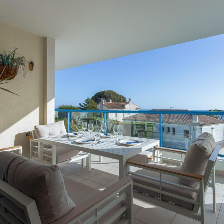 Blue Riviera - Terrace with sea view, pool, modern, spacious, AC - Apartment - 7