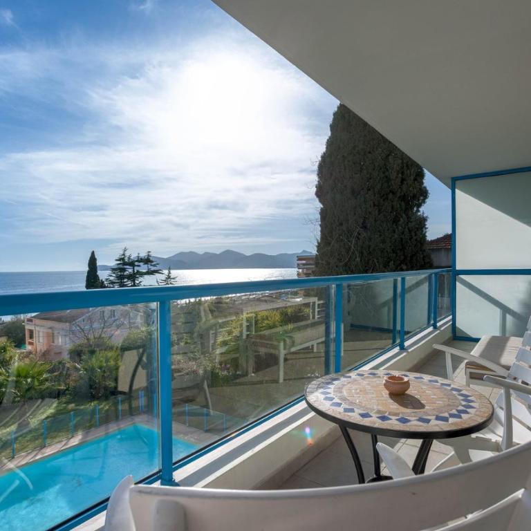 Blue Riviera - Terrace with sea view, pool, modern, spacious, AC - Apartment - 15