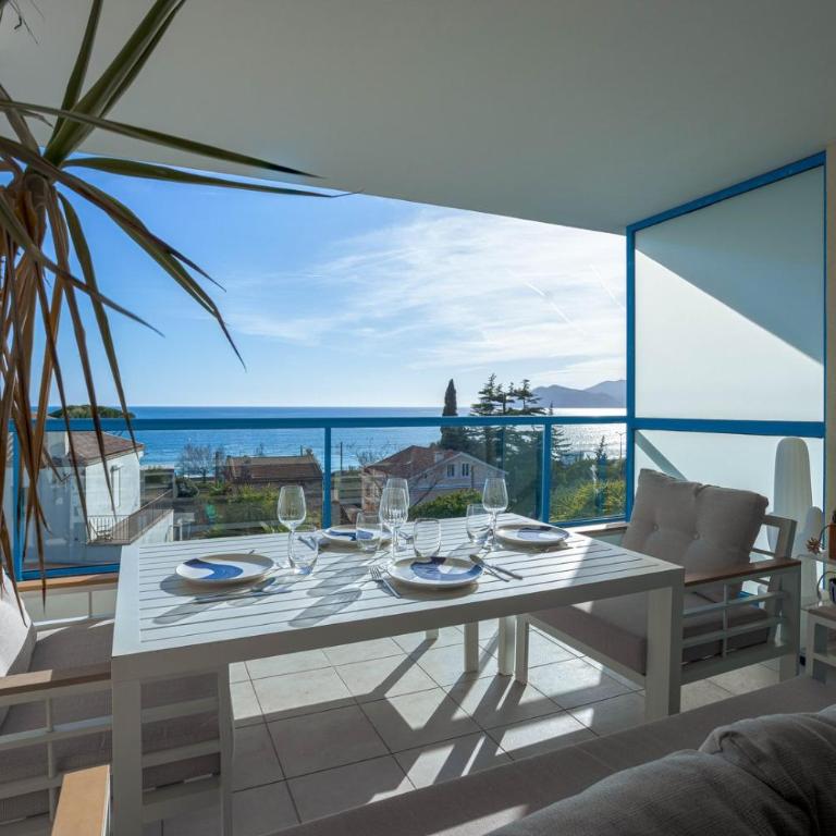 Blue Riviera - Terrace with sea view, pool, modern, spacious, AC - Apartment - 8