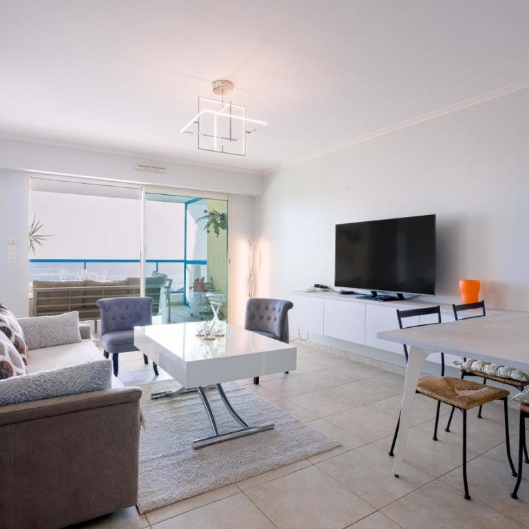 Blue Riviera - Terrace with sea view, pool, modern, spacious, AC - Apartment - 24