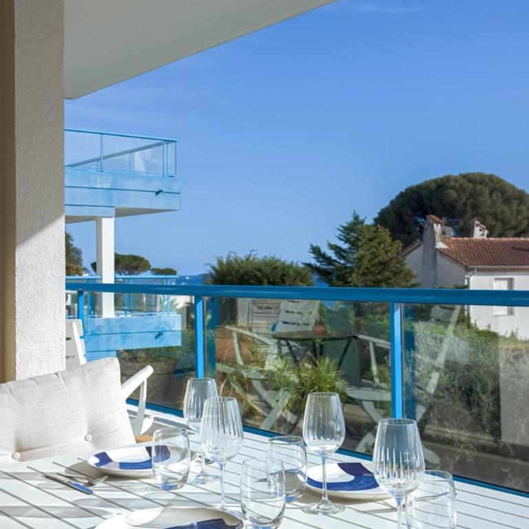 Blue Riviera - Terrace with sea view, pool, modern, spacious, AC - Apartment - 11