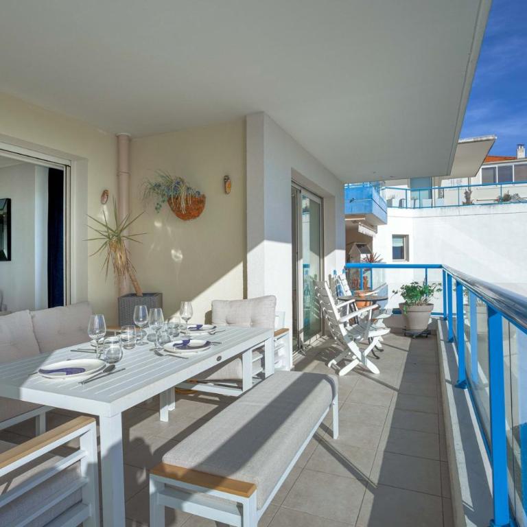 Blue Riviera - Terrace with sea view, pool, modern, spacious, AC - Apartment - 9