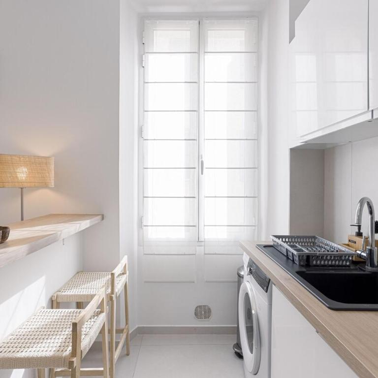 Josi - 2 chambres, central, 10mn du Palais&Plages, neuf, clim - Apartment - 14