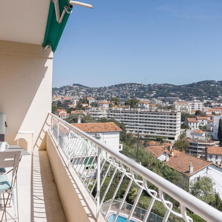 Perchoir - Balcon, vue sur la ville, Palais&Plages - Apartment - 23