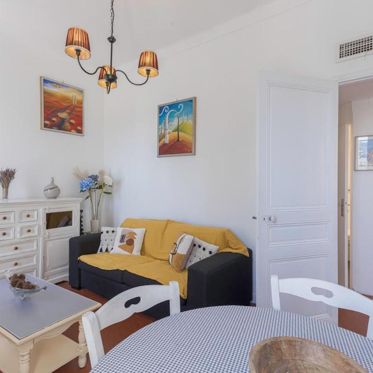 Couronne de Joséphine - 10 mn à pied du Palais et plages, charme et authenticité - Appartement - 16