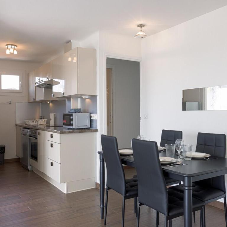 Diplomate - 2 chambres, 15mn du Palais, charmant, balcon, clim - Appartement - 12