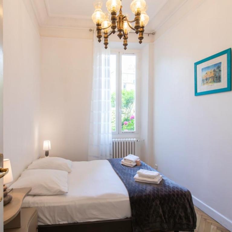 Cannes Holidays - Charmant, authentique, 3 Chambres, calme, Palais & Plage - Appartement - 24