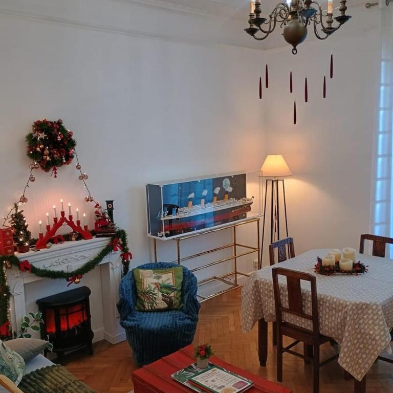 Cannes Holidays - Charmant, authentique, 3 Chambres, calme, Palais & Plage - Appartement - 13