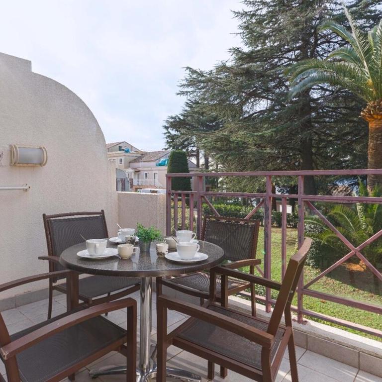 Cosy Francia - Terrasse, Piscine, parking, clim - Appartement - 17