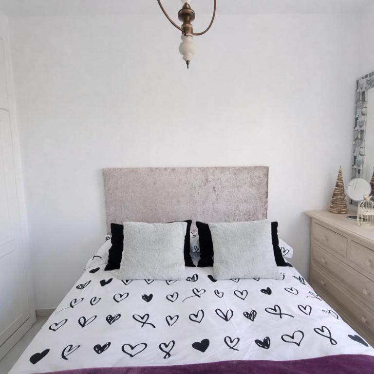Apartamento 3 dormitorios con garaje y wifi gratis a pocos minutos del centro de Jerez - Apartamento Superior con 3 dormitorios - 17