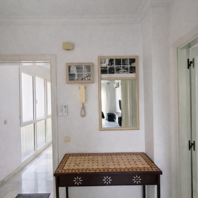 Apartamento 3 dormitorios con garaje y wifi gratis a pocos minutos del centro de Jerez - Apartamento Superior con 3 dormitorios - 43