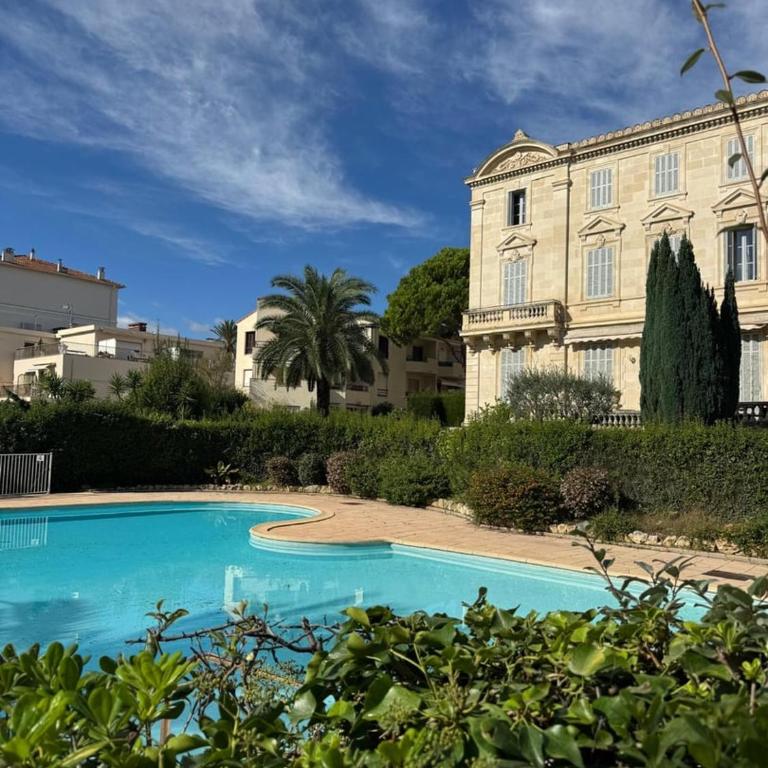 Isola Bella - Piscine, terrasse, calme, à 15 min de la plage - Apartment - 31