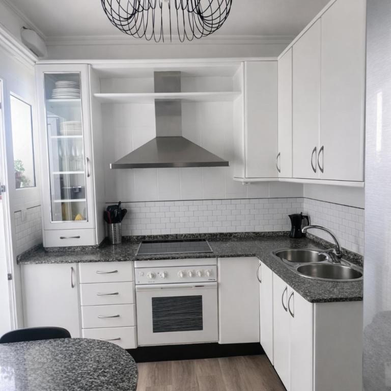 Apartamento 3 dormitorios con garaje y wifi gratis a pocos minutos del centro de Jerez - Apartamento Superior con 3 dormitorios - 32
