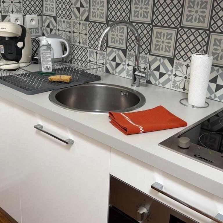 Appartement T2 coconing, WIFI, INTERNET, CLIM, 300m plage - Appartement 2 Chambres - 5