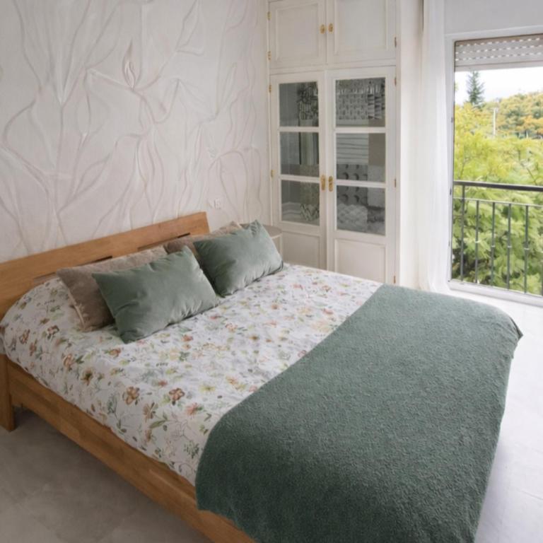 Apartamento 3 dormitorios con garaje y wifi gratis a pocos minutos del centro de Jerez - Apartamento Superior con 3 dormitorios - 5