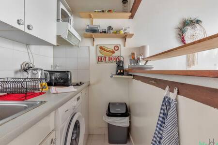 Faubourg Du Temple 2 - CI - Pleasant, light-filled Parisian studio - 2p - Appartement - 12