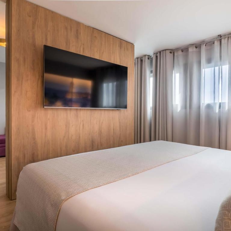 Barceló Malaga - Suite Junior Familiar (2 adultos + 2 niños) - 2