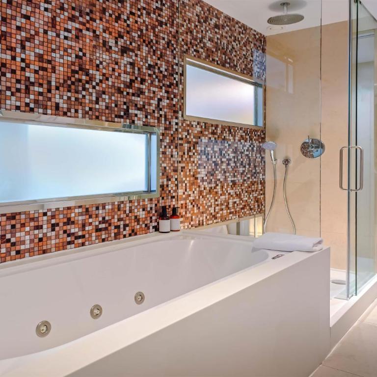 Barceló Malaga - Suite Junior Familiar (2 adultos + 2 niños) - 5