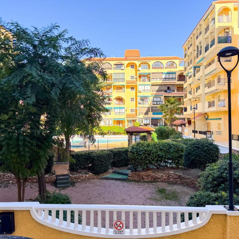 013 Sunny Beach Spain Apartment - Alicante Holiday - Apartamento con balcón - 35