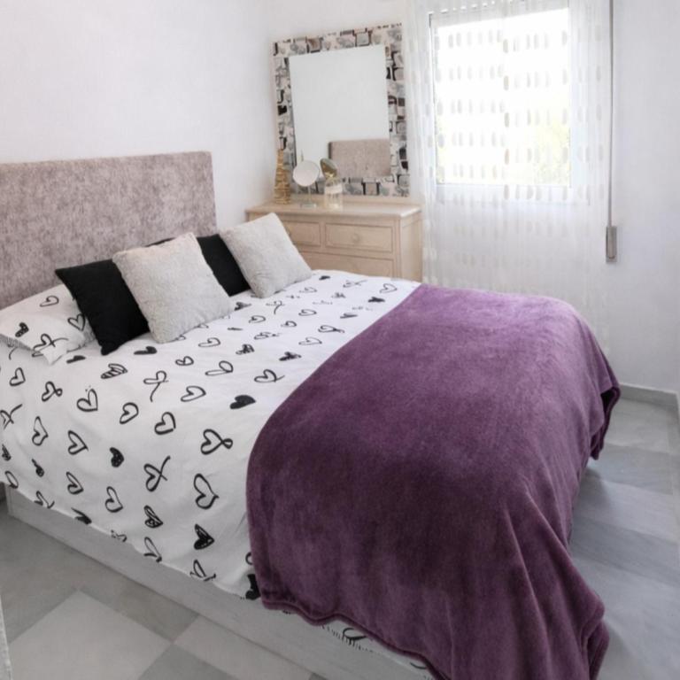 Apartamento 3 dormitorios con garaje y wifi gratis a pocos minutos del centro de Jerez - Apartamento Superior con 3 dormitorios - 15