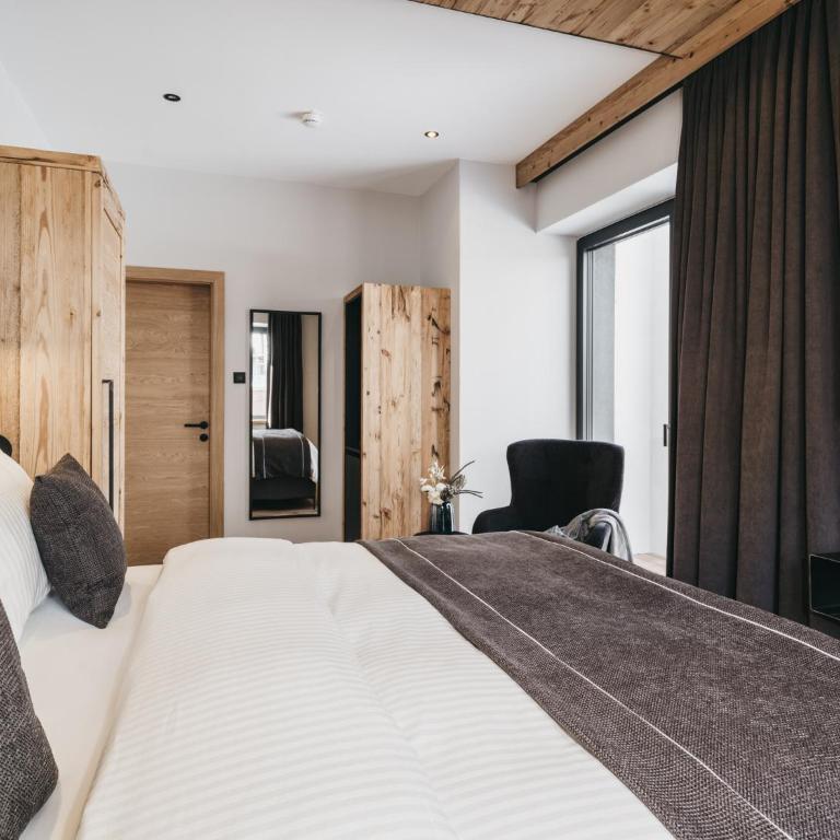 VAYA Nauders - Standard Doppelzimmer mit Balkon - 5