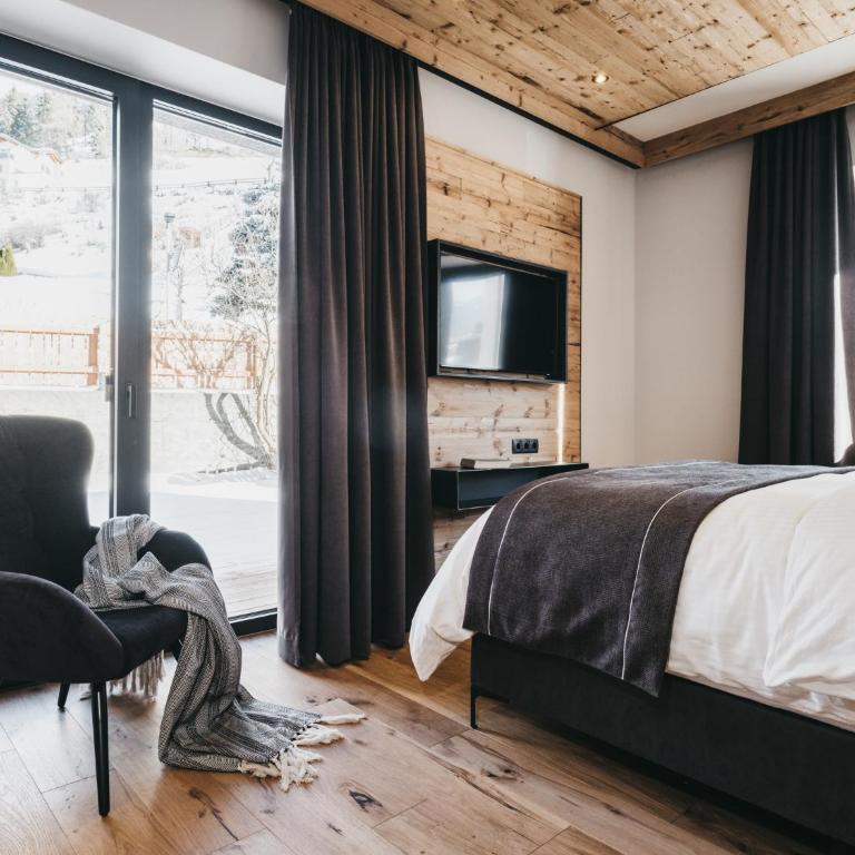 VAYA Nauders - Standard Doppelzimmer mit Balkon - 3