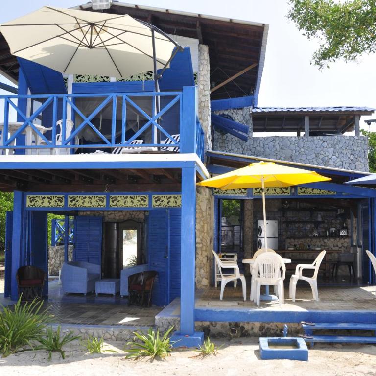 Casa Gaviota Baru Beach House - Three-Bedroom House - 2