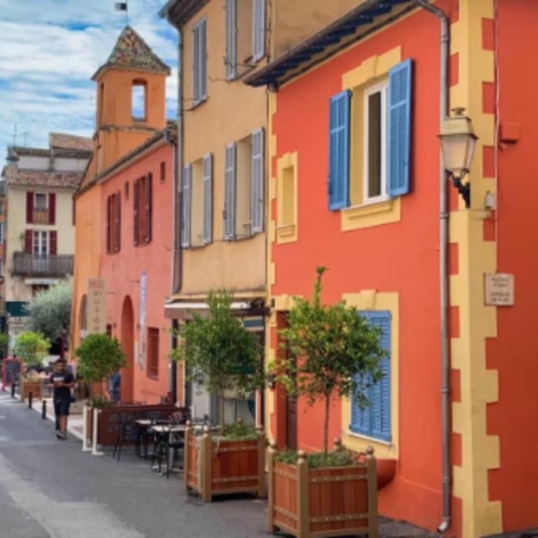 Joli 2 pièces calme & vue au coeur de Biot village - Appartement 1 Chambre avec Vue - 19
